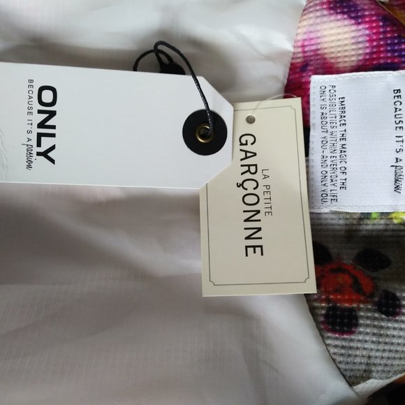 Veston Fleuri - Only Because its a passion - - Picture 2 of 6